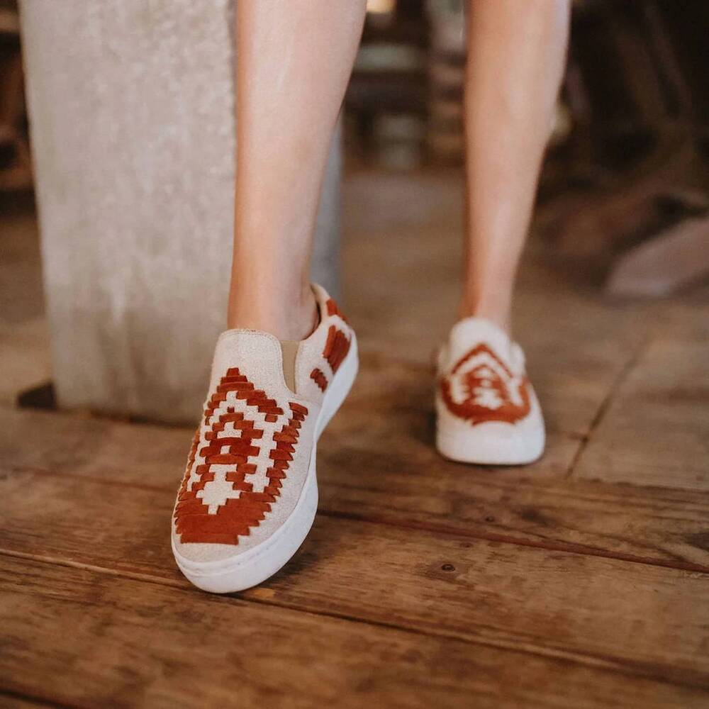 NEW AGAVE SKY women's dakota tennis shoe in rust